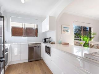 Victory Court Unit 1 3 7 Columbia Close - Nelson Bay - 2