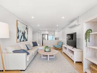 The Shoal Apartments Unit 306 6 Bullecourt - Shoal Bay - 6