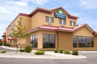 Days Inn & Suites by Wyndham Bozeman - Bozeman - 0