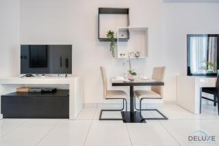 Captivating Studio at Giovanni Boutique Suites DSC by Deluxe Holiday Homes - Dubai - 8