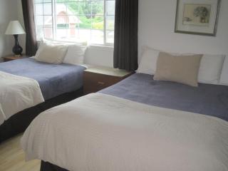 Coastal Inn and Suites - 8