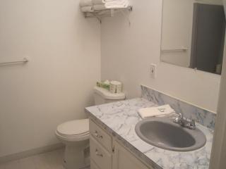 Coastal Inn and Suites - 6
