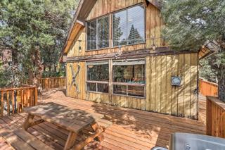 Quiet Big Bear City Cabin with Loft 5 Mi to Village - 0