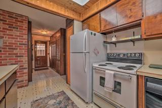 Less Than 3 Mi to Higgins Lake Roscommon Cabin with Deck - 3