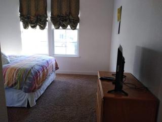 Comfort and Style Queen bedroom - 5