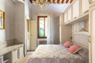 Ca' Cappello Venice Apartment 1 with Canal View - Venice - 2