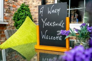 River View, Stamford Bridge - 9