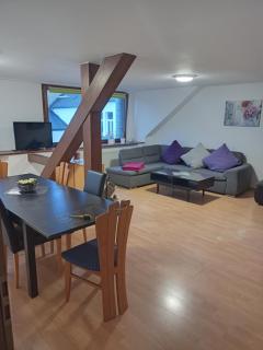 Zentrale Ferienwohnung mit Blick auf die Paulinskirche - Trier - 3