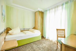 Flair Hotel Zum Schwarzen Reiter - Horgau - 1