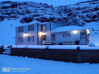 Guesthouse Stekkatún - Skálafell - 9