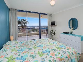 St Tropez Unit 39 - The Entrance - 7