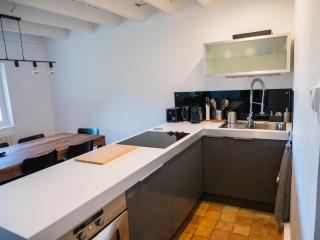 La Petite Maison, jardin et jacuzzi, proche de Lyon - Charly - 3