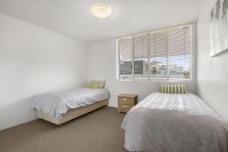 Pumicestone Lodge Unit 12 26 Maloja Ave - Caloundra - 2