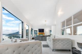 Million Dollar Views - Central Luxury + Hot tub* - Queenstown - 2
