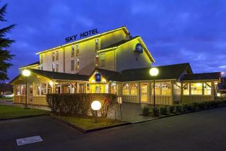 Sky Hotel Goussainville Charles de Gaulle - Goussainville - 9