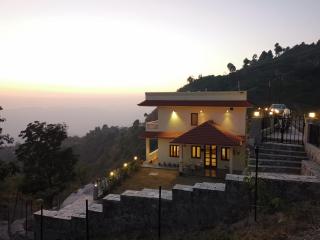 Villa by Mountain Homes- Lansdowne - 8