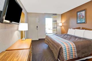 Days Inn by Wyndham Hernando - Hernando - 3
