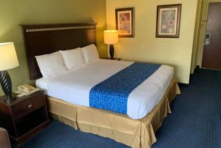 Travelodge by Wyndham Odessa - Odessa - 9