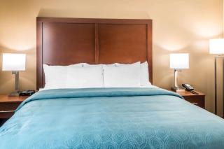MainStay Suites Edinburg - Edinburg - 1