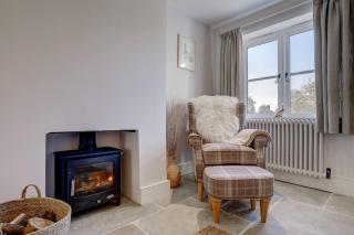 Luxury 1 bed cottage with hot tub and log burner - Great Massingham - 3