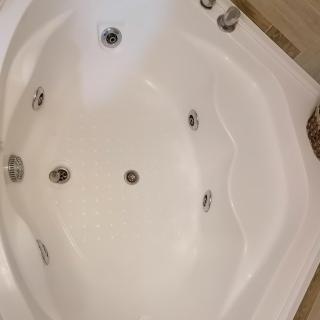 Marina Jacuzzi Apartment free parking - Novi Sad - 7