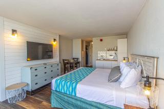 Landmark Resort King Suite Unit 607 - Beautifully Updated - Perfect for 2 guests! - Myrtle Beach - 4