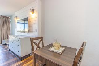 Landmark Resort King Suite Unit 607 - Beautifully Updated - Perfect for 2 guests! - Myrtle Beach - 9