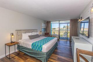 Landmark Resort King Suite Unit 607 - Beautifully Updated - Perfect for 2 guests! - Myrtle Beach - 3