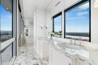 Swainson at M1 - Adelaide - 7