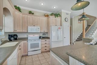 Sea Glass at Beachside - 7