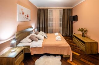 The MAIN square! 2 separated bedrooms, balcony - Lviv - 4