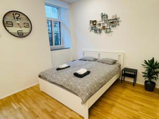 Loni's Place Apartments - Lubiana - 1