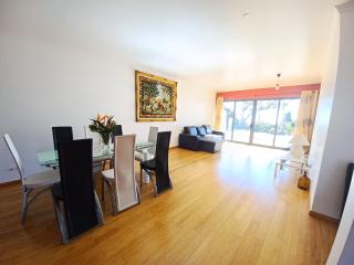 Villa Luz - Family House Vacations- Large Private Outdoor Area - Santa Cruz - 2
