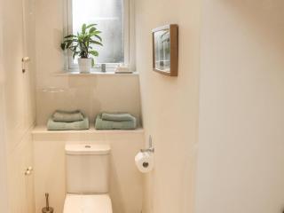 32A, Buxton - Buxton - 2