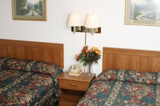 OYO Travelier Motel - 8