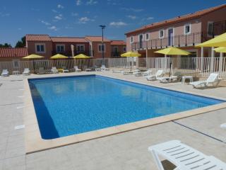 Résidence de Tourisme Appart'hotel La Provence - Istres - 0