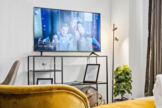 LUXOMES - New Central Design Studio - Kitchen - Parking - Ingolstadt - 7
