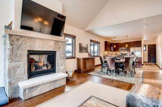 Blue River Condo Unit 203 - 4