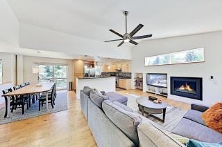 Pines Court - 8