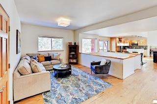 Pines Court - 7