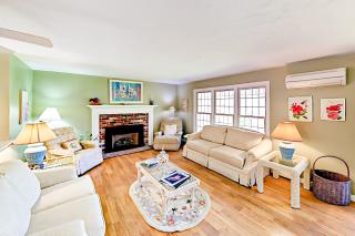 Lobster Rock Retreat - Barnstable - 0