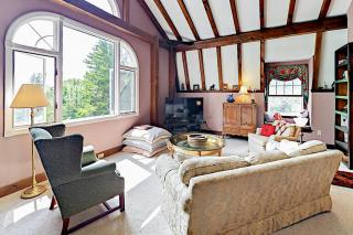 Southport Island Cottage - - 9