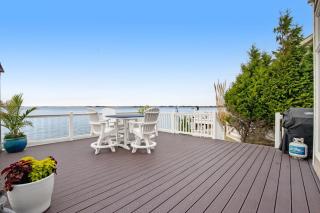 Madison Waterfront Home - 8