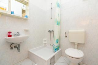 AVA Studio apartment and Room - 6