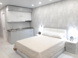 Ali's Residence Apartment - Batumi - 7