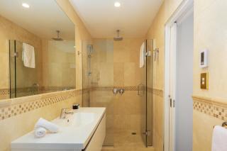Fino Hotel & Suites - Christchurch - 4