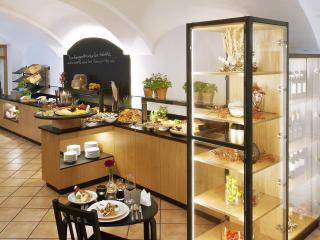 Hotel Restaurant Zum Goldenen Anker mit Hallenbad & Wellnessbereich - 3