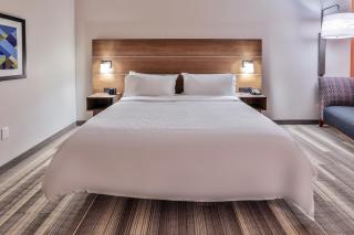 Holiday Inn Express & Suites - Nashville MetroCenter Downtown by IHG - Nashville - 4