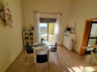 Villa Los Vientos only 100m to the surf beach, terrace, balcony, sea view, wifi - Granadilla de Abona - 2