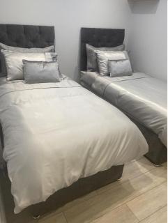 Modern 3-Bed Apartment in Magherafelt Sleeps 8 - Magherafelt - 5